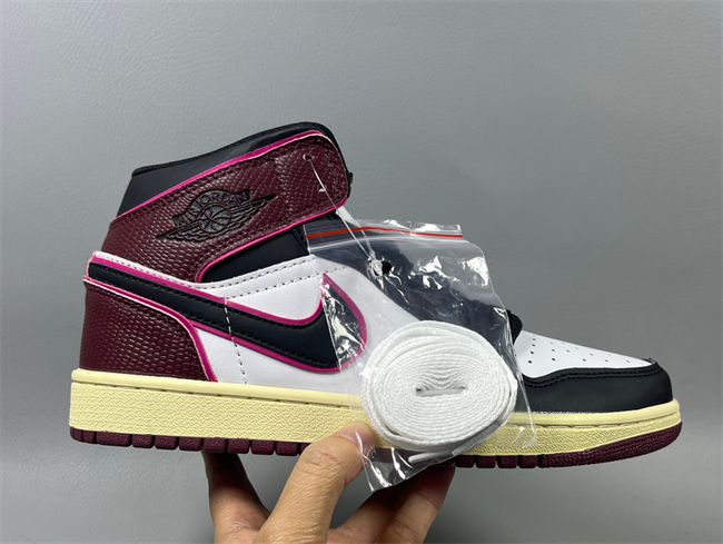 Women Running Weapon Air Jordan 1 Black/White/Red Shoes 520